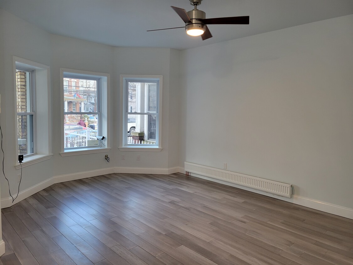 Living Room - 8538 102nd St