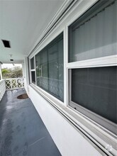 Building Photo - 1005 S 17th Ave