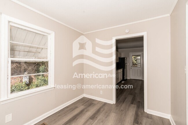 Foto del edificio - 3054 Somerset Dr