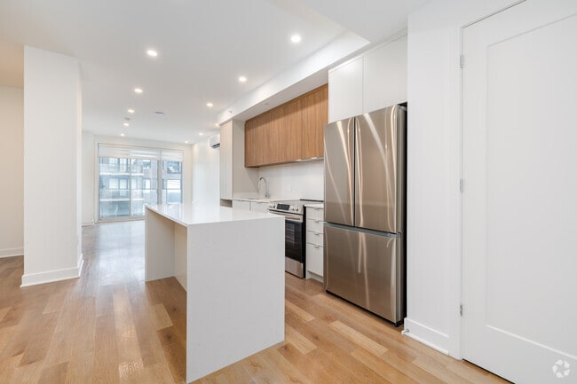 1BR, 1BA - 759SF - Kitchen - Elora MTL