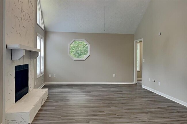 Foto del edificio - 2957 Forest Chase Terrace NE