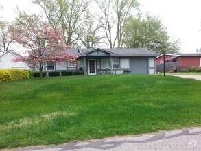 Building Photo - 5752 Hollybrook Ln N