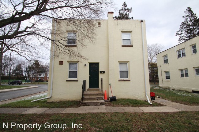 Building Photo - 1016 Beechwood Ave