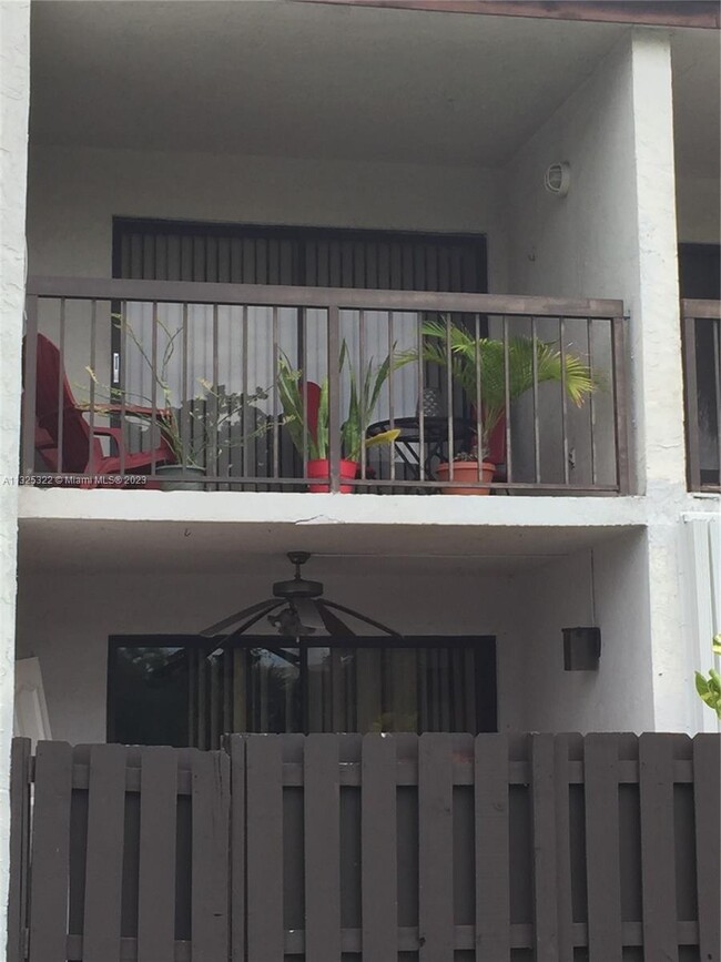 Foto del edificio - 9405 Fontainebleau Blvd