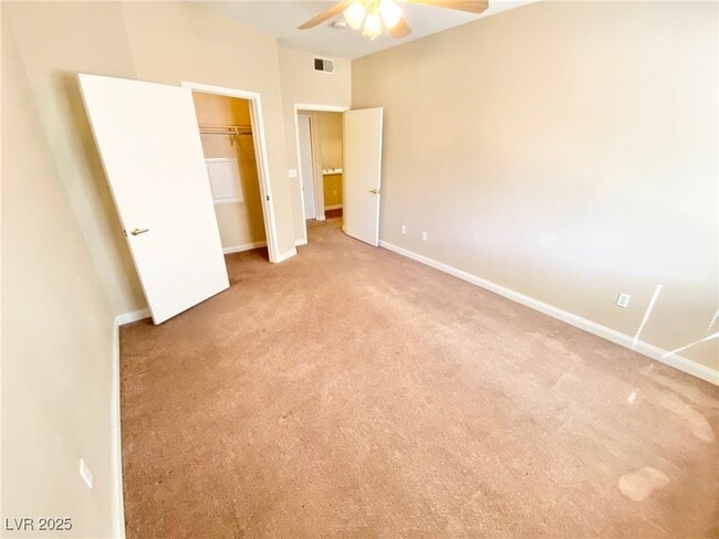 Building Photo - 5655 E Sahara Ave