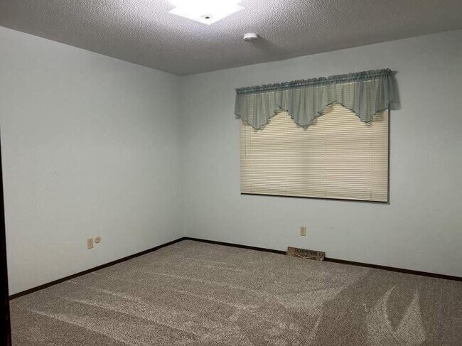 Foto del edificio - 3704 S Fairhall Ave