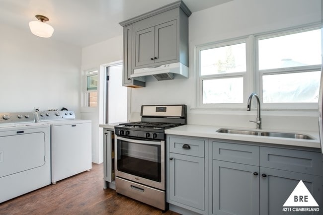 Interior Photo - 4211-4213 Cumberland St