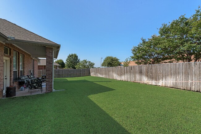 Foto del edificio - 1803 Clover Hill Rd