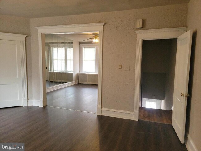 Foto del edificio - 5914 Carpenter St