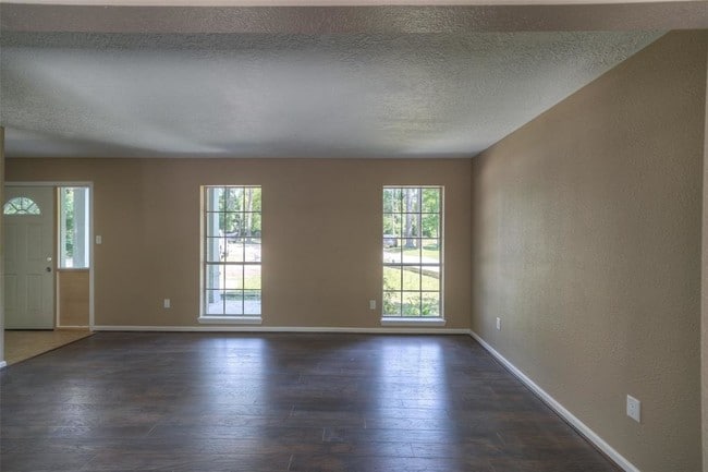 Building Photo - 640 Bayou Teche Ct