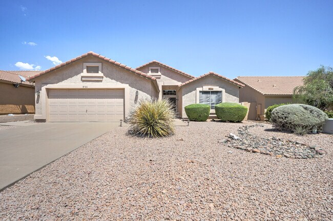 Foto del edificio - 4701 S Desert Dawn Dr