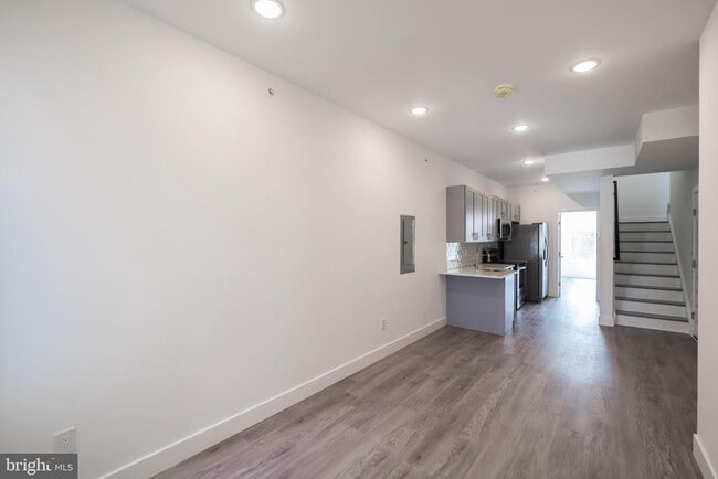 Building Photo - 1711 Snyder Ave