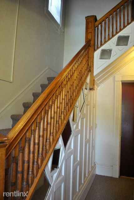 Foto del edificio - 3 br, 1 bath Apartment - 909 Mary 2