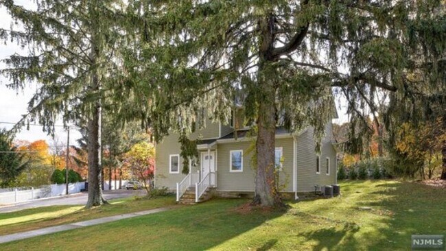 Building Photo - 141 Kiel Ave