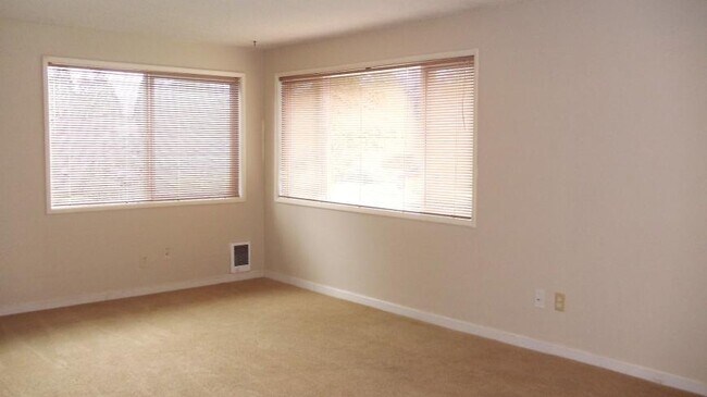 Foto del edificio - 2 bedroom in Lynnwood WA 98036