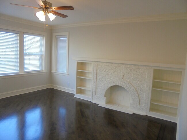 Building Photo - 5315 W Schubert Ave