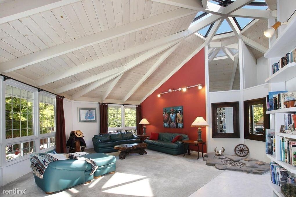 Foto del edificio - 3 br, 2 bath House - 612 Valencia Rd