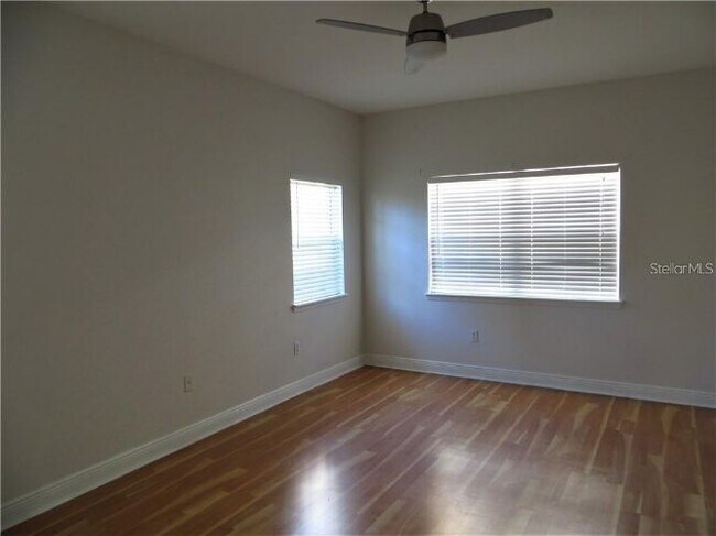 Building Photo - 13240 Fountainbleau Dr