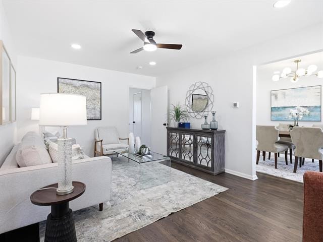 Building Photo - 10322 Pinecrest Dr