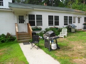 Building Photo - 686 Sebago Rd