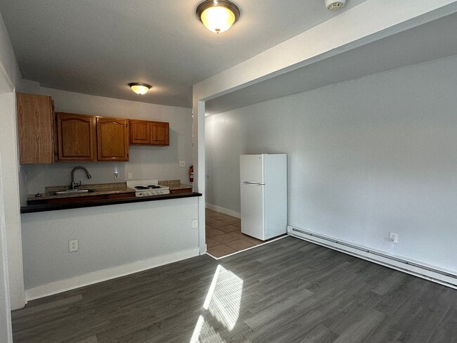 Building Photo - One bed-Chester, PA