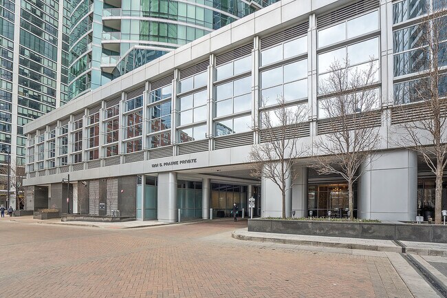 Foto del edificio - 1201 S Prairie Ave