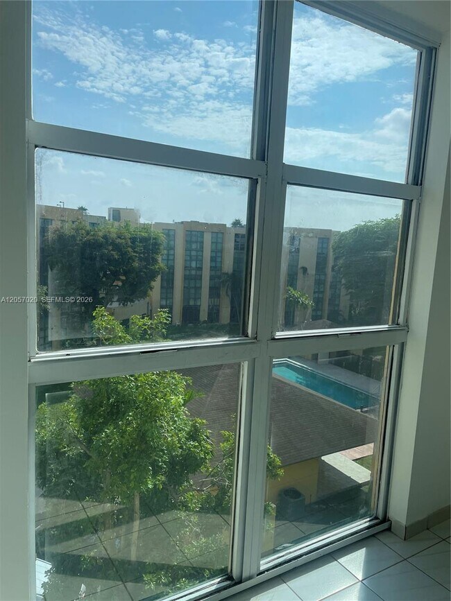 Foto del edificio - 11780 SW 18th St
