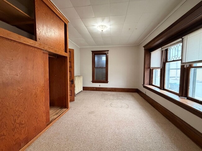 Building Photo - 1701 1st Ave N