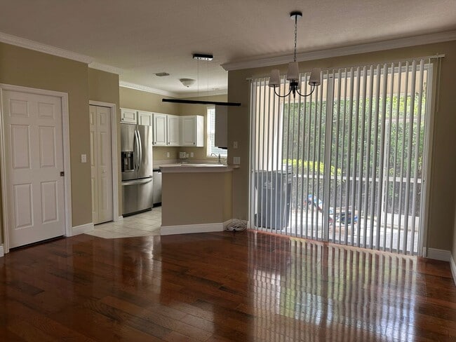 Building Photo - 12346 Country White Cir