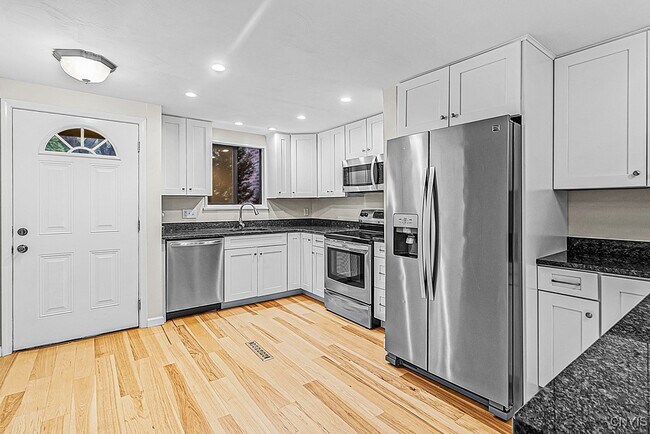 Foto del edificio - 18 Chestnut Hls