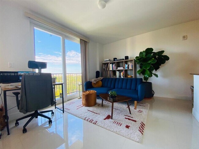Foto del edificio - 2701 SW 3rd Ave
