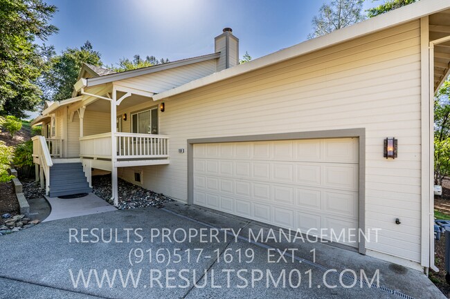 Building Photo - Auburn Beauty - Available Now!