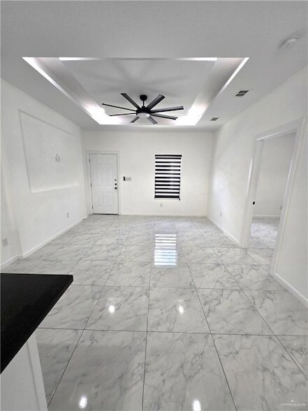 Foto del edificio - 1006 N Woodson Ave