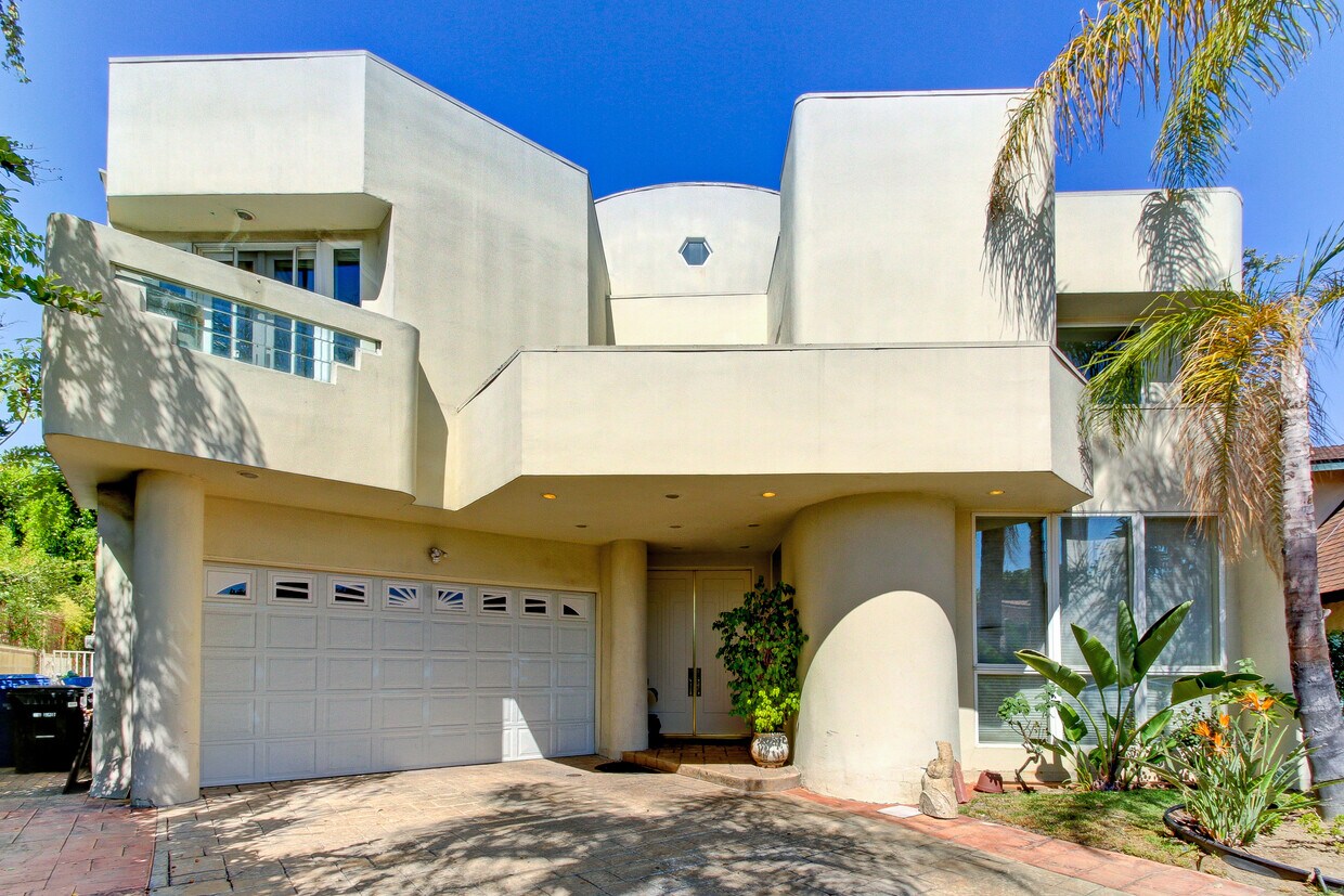 5531 Bluebell Ave, Valley Village, CA 91607 House for Rent in Valley