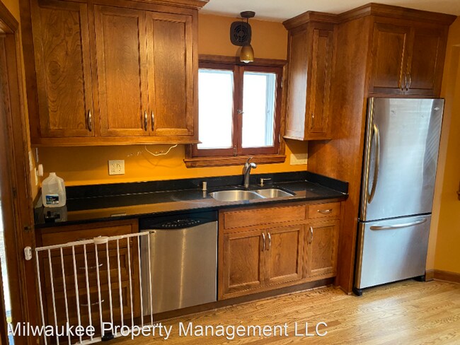 Building Photo - 3 br, 2 bath House - 2563 North 68th Street