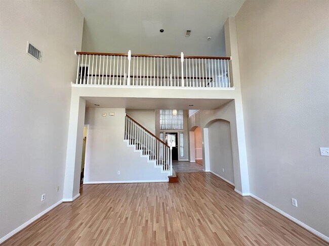 Foto del edificio - 2339 Plantation Bend Dr