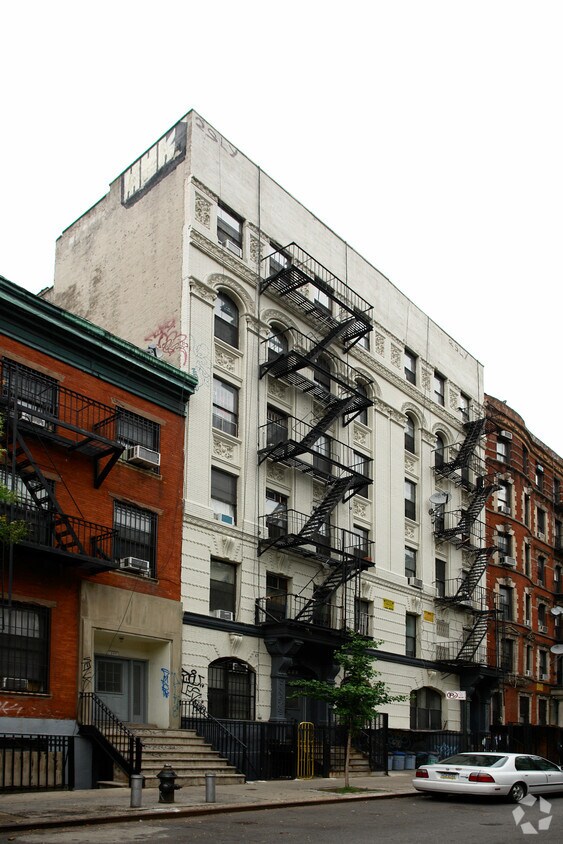 Building Photo - 229-231 Henry St