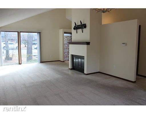 Building Photo - 255 Brown Bear Xing