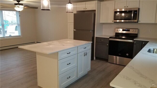 Foto del edificio - 8 Deluca St