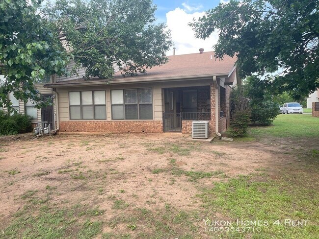 Foto del edificio - 4715 Hemlock Cir