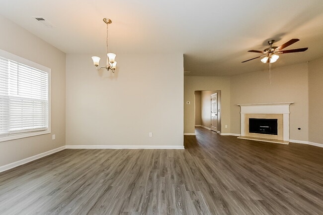 Building Photo - 512 Anglewood Trace