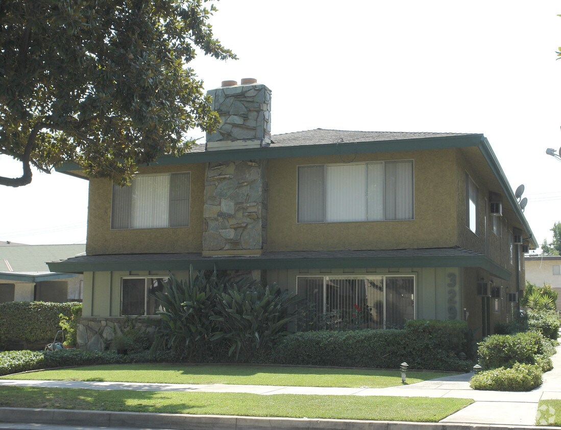 Foto principal - 329 N Monterey St