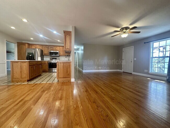 Building Photo - 620 Harp Switch Rd