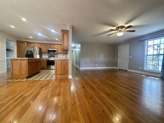 Photo - 620 Harp Switch Rd House