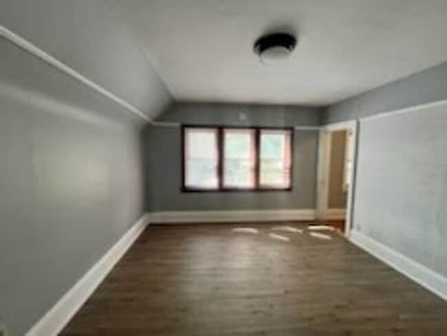 Building Photo - 2146 S Aldrich St