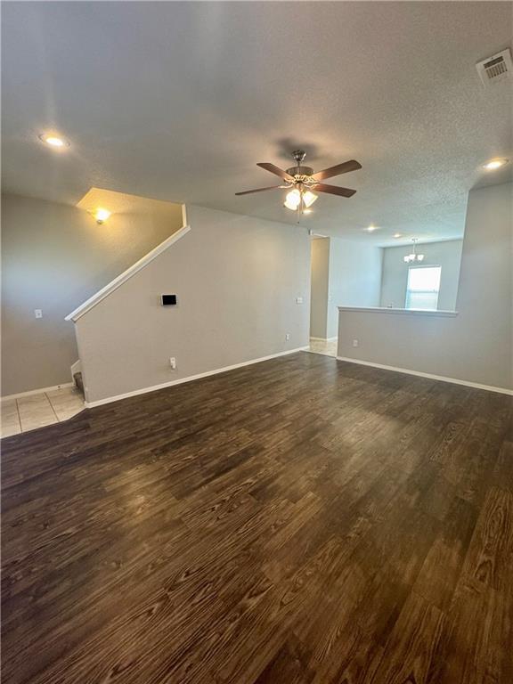 Building Photo - 704 SW Loudon Dr