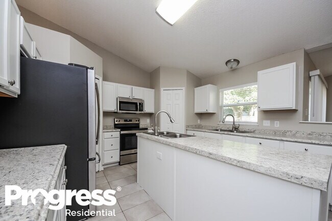 Building Photo - 607 Mayan Pl