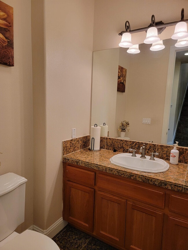 Foto del edificio - 469 Hawk Dr