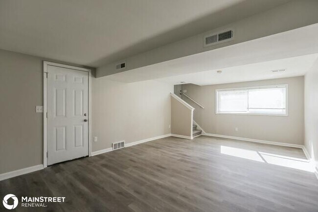 Building Photo - 6719 N Mercier, Kansas City, MO 64118