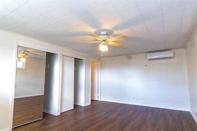 Building Photo - 4039 Erby St